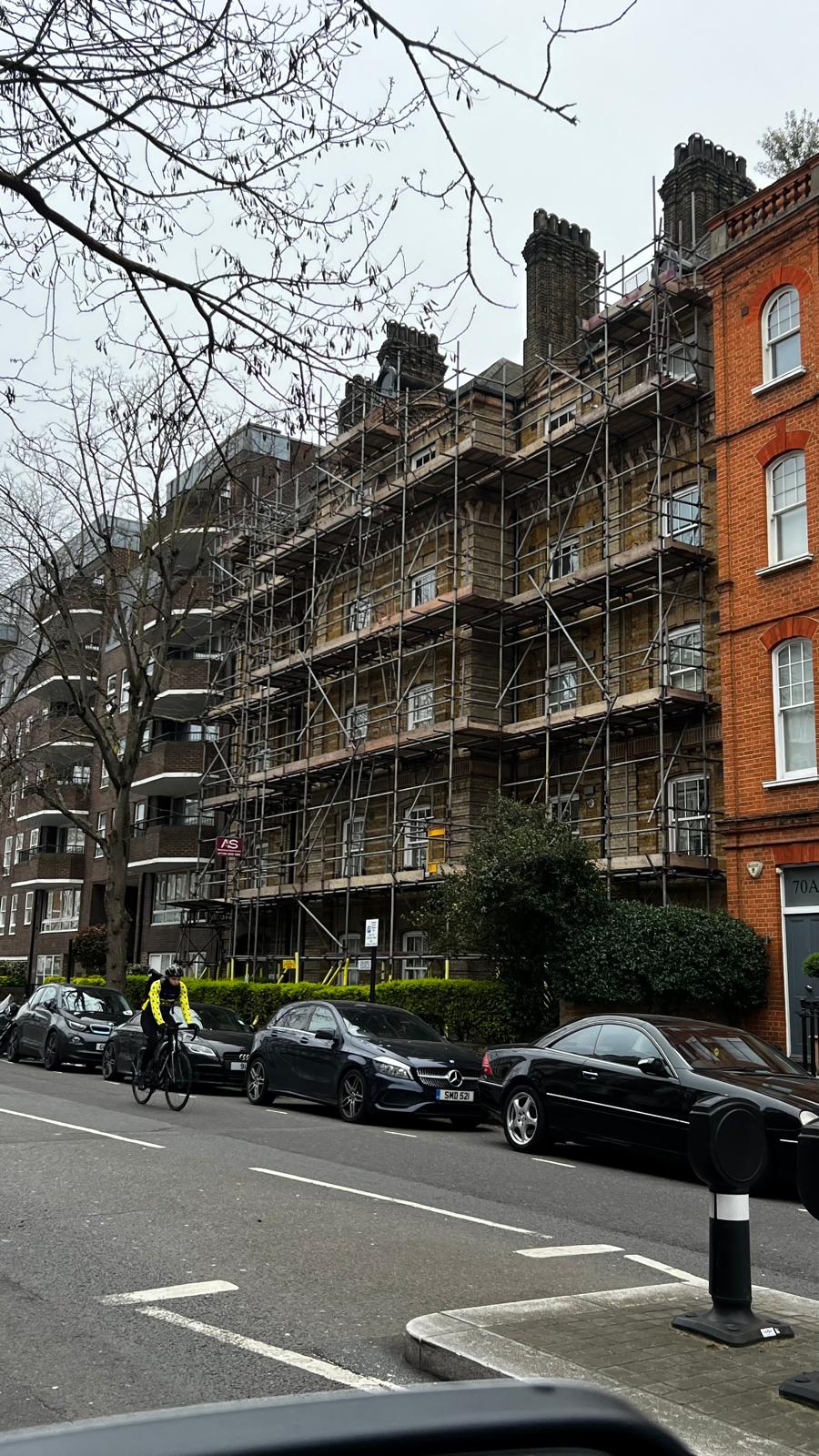 Residential Access Scaffolding, London Townhouse - Armstrong Scaffolding Armstrong Scaffolding multi-lift access scaffold erected to the front elevation of a four-storey period London townhouse for chimney, roof and facade refurbishment works