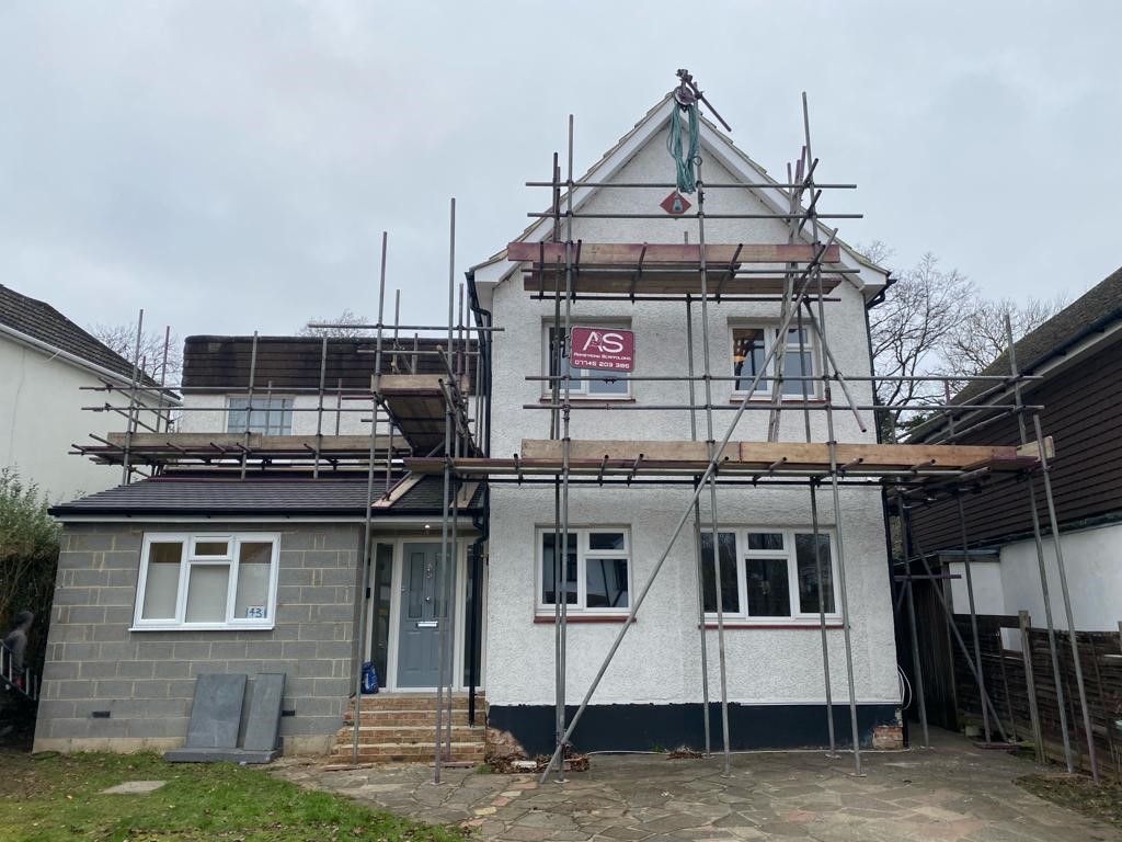 Safe Access Scaffolding - Armstrong Scaffolding Armstrong Scaffolding safe access scaffold around a detached house in Kent