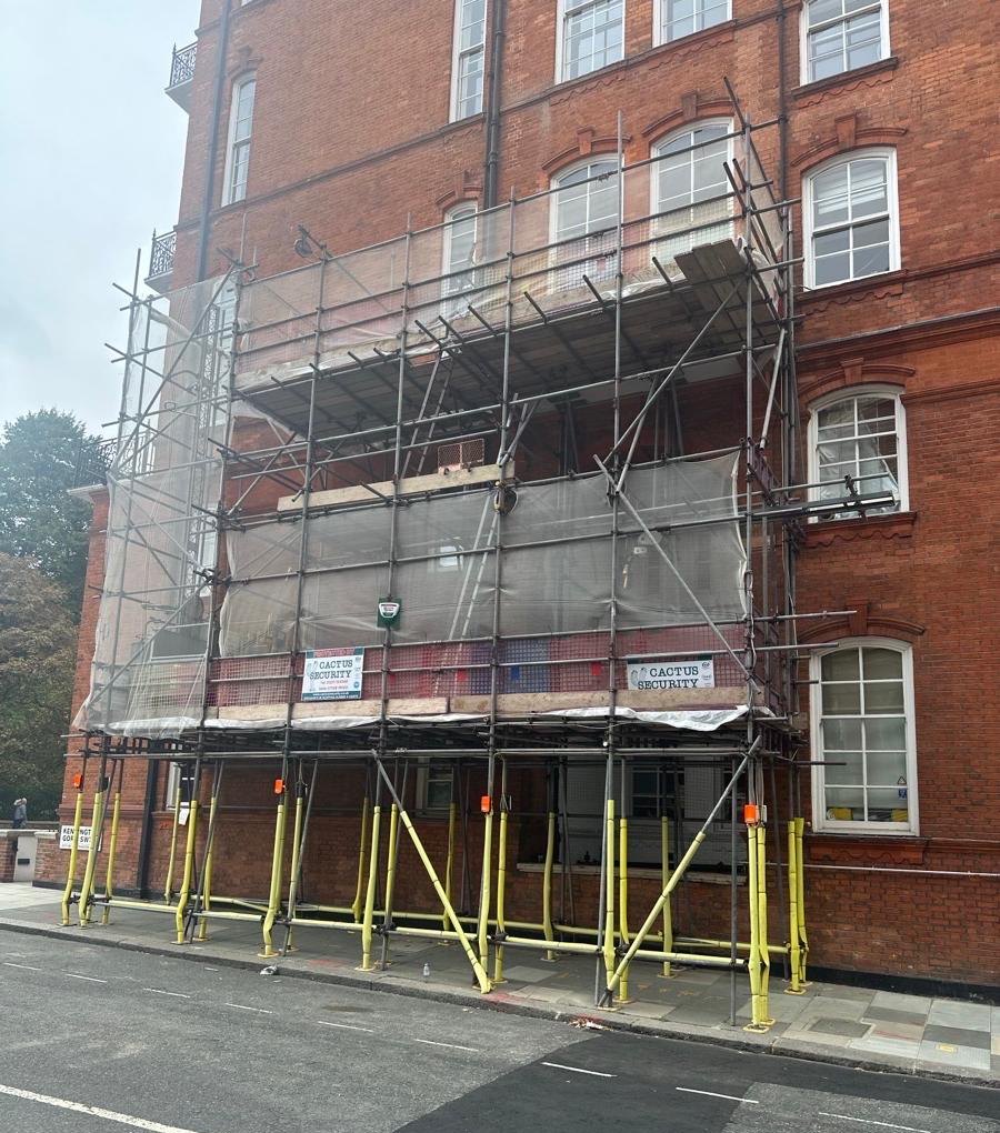 Pavement Gantry & Hoist Access, Albert Hall Mansions, Kensington - Armstrong Scaffolding Armstrong Scaffolding pavement gantry with sheeted lifts and gin wheel hoist access at Albert Hall Mansions, Kensington